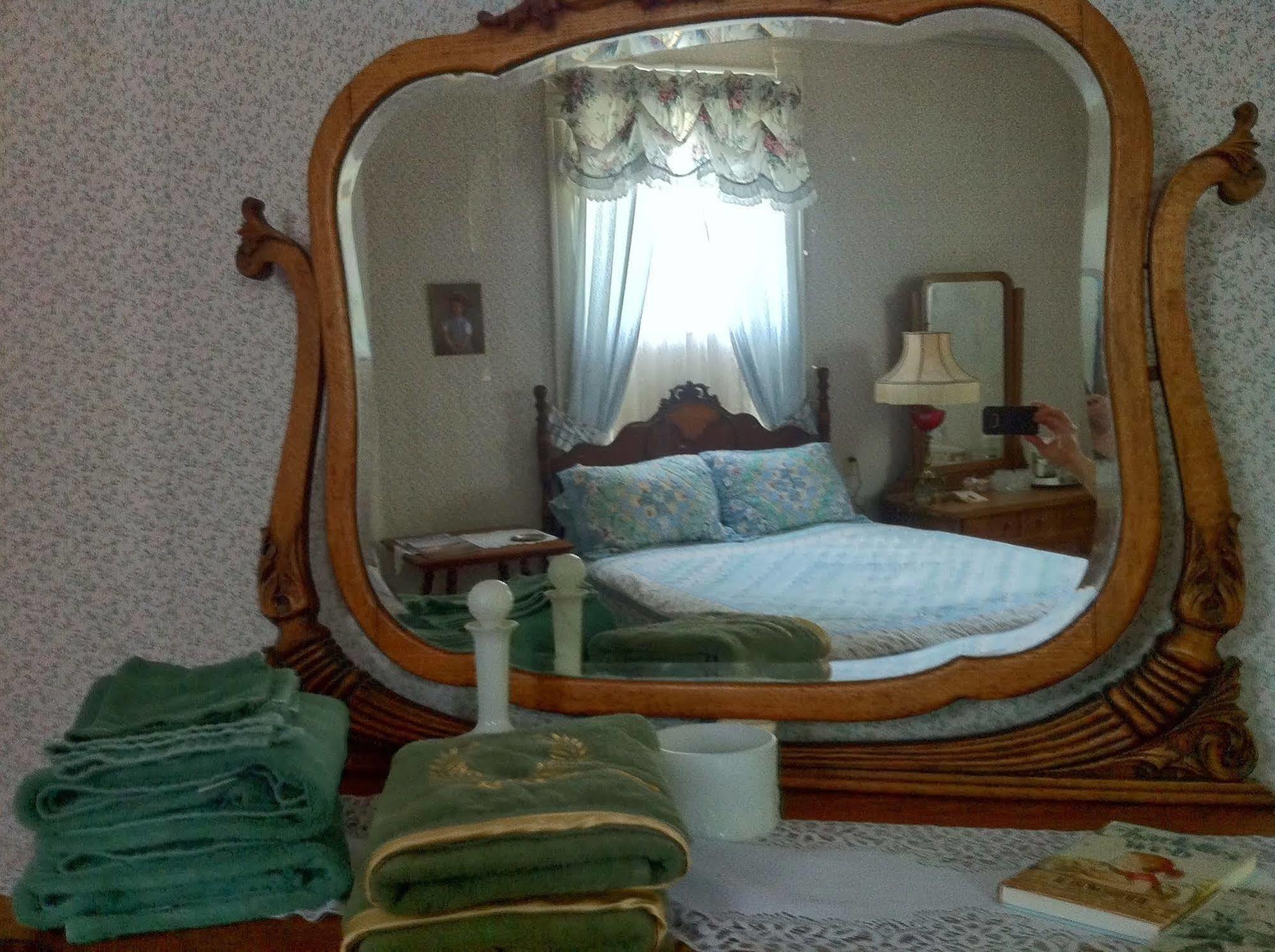 Grand Avenue Bed And Breakfast Carthage Exterior photo